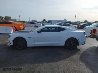 2019 Chevrolet Camaro 1SS with VIN 1G1FE1R78K0120917, listed as a IAAI auction lot 40787647 with 52,505 mi miles. Bid and sale history available at carsss.com. Image 14.