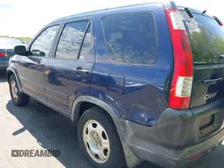 2006 Honda CR-V LX with VIN JHLRD785X6C030024, listed as a IAAI auction lot 42210266 with 108,010 mi miles and . Bid and sale history available at carsss.com. Image 6.