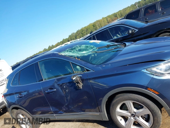 2018 Lincoln MKC Premiere with VIN 5LMCJ1D9XJUL22625, listed as a IAAI auction lot 40558543 with 60,088 mi miles and . Bid and sale history available at DreamBid. Image 13.