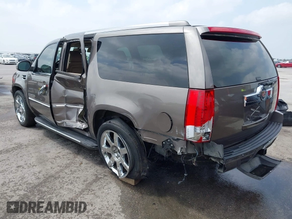 2013 Cadillac Escalade ESV Luxury with VIN 1GYS3HEF8DR135928, listed as a IAAI auction lot 41887463 with 91,774 mi miles and . Bid and sale history available at DreamBid. Image 3.