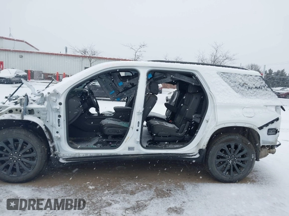 2023 Chevrolet Traverse RS z VIN 1GNEVJKW2PJ178826, wystawiony jako IAAI lot #41304984 z przebiegiem 30 036 mil mil oraz . Historia ofert i sprzedaży dostępna na DreamBid. Obrazek 14.