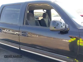 2005 Chevrolet Silverado 1500 LS with VIN 2GCEC13T551220139, listed as a IAAI auction lot 42181638 with 260,855 mi miles and . Bid and sale history available at DreamBid. Image 12.