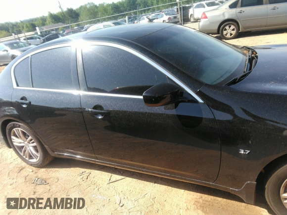 2015 Infiniti Q40 with VIN JN1CV6AP2FM501201, listed as a IAAI auction lot 42139939 with 188,168 mi miles. Bid and sale history available at carsss.com. Image 13.