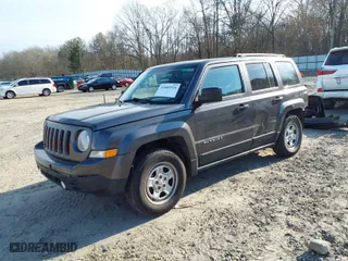 2016 Jeep Patriot Sport with VIN 1C4NJPBA0GD525550, listed as a IAAI auction lot 41685524 with 82,630 mi miles. Bid and sale history available at carsss.com. Image 2.