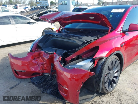 2024 Tesla Model Y Performance with VIN 7SAYGDEF3RF032980, listed as a IAAI auction lot 41619450 with 12,105 mi miles and . Bid and sale history available at DreamBid. Image 6.