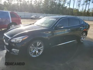 2018 Infiniti Q70 Luxe с VIN JN1BY1PR0JM370308, выставлен на аукционе Copart как лот 86172114 с пробегом 72 067 миль миль и Списание • Salvage title. История ставок и продаж доступна на DreamBid. Изображение 1.