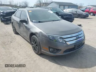 2011 Ford Fusion SE with VIN 3FAHP0HA5BR183979, listed as a IAAI auction lot 42066401 with 205,154 mi miles. Bid and sale history available at carsss.com. Image 1.
