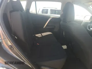 2018 Toyota RAV4 LE z VIN JTMBFREV8JJ259069, wystawiony jako Copart lot #61106715 z przebiegiem 56 770 mil mil oraz Szkoda całkowita • Salvage title. Historia ofert i sprzedaży dostępna na DreamBid. Obrazek 11.