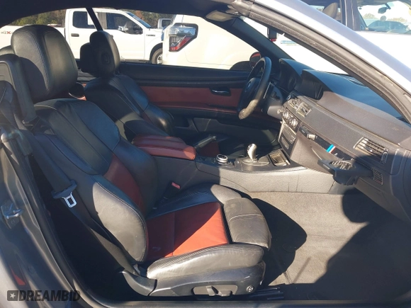 2011 BMW M3 with VIN WBSDX9C57BE584727, listed as a IAAI auction lot 40921043 with 148,068 mi miles. Bid and sale history available at carsss.com. Image 5.