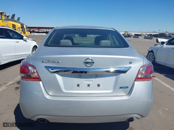 2013 Nissan Altima 2.5 S with VIN 1N4AL3AP5DC184631, listed as a IAAI auction lot 41880144 with 157,603 mi miles. Bid and sale history available at carsss.com. Image 15.