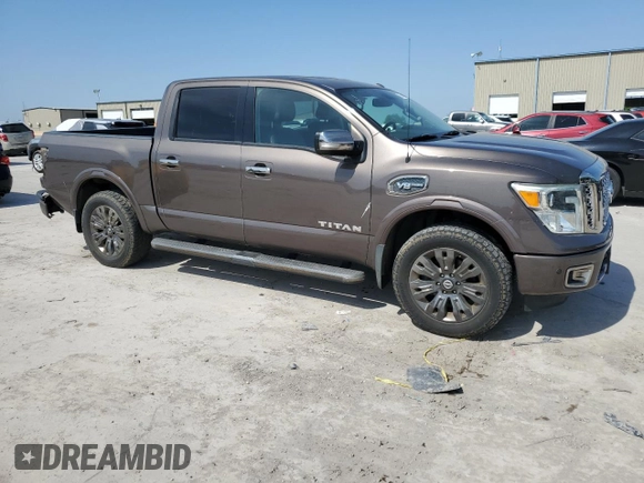 2017 Nissan Titan SV z VIN 1N6AA1E54HN512447, wystawiony jako Copart lot #56543875 z przebiegiem 119 426 mil mil oraz Czysty tytuł • Clean title. Historia ofert i sprzedaży dostępna na DreamBid. Obrazek 4.