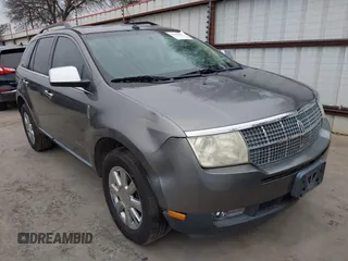 2009 Lincoln MKX with VIN 2LMDU68C89BJ10796, listed as a IAAI auction lot 41570182 with 201,400 mi miles. Bid and sale history available at carsss.com. Image 1.