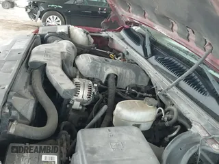 2005 Chevrolet Tahoe LS с VIN 1GNEC13V35R103563, выставлен на аукционе IAAI как лот 42645990 с пробегом 319 891 миль миль и . История ставок и продаж доступна на DreamBid. Изображение 19.