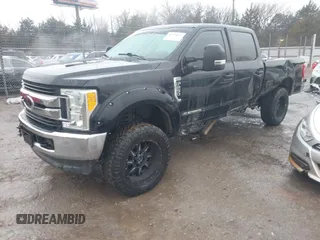 2017 Ford Super Duty F-250 SRW Lariat with VIN 1FT7W2BT4HEC20207, listed as a IAAI auction lot 41358821 with 152,195 mi miles. Bid and sale history available at carsss.com. Image 17.