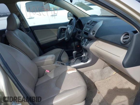 2007 Toyota RAV4 Limited with VIN JTMZD31V676038668, listed as a IAAI auction lot 41952011 with 164,071 mi miles. Bid and sale history available at carsss.com. Image 5.