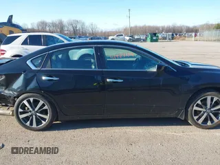 2016 Nissan Altima SR with VIN 1N4AL3AP7GC212210, listed as a IAAI auction lot 41923139 with 26,433 mi miles and . Bid and sale history available at carsss.com. Image 13.
