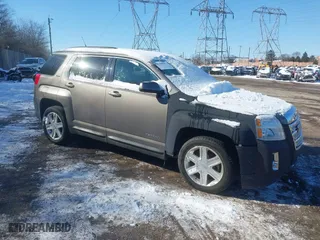 2010 GMC Terrain SLE-2 with VIN 2CTALDEWXA6392384, listed as a IAAI auction lot 41404981 with 90,726 mi miles. Bid and sale history available at carsss.com. Image 1.