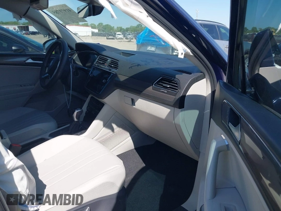 2023 Volkswagen Tiguan SE с VIN 3VV3B7AX6PM106893, выставлен на аукционе IAAI как лот 41971785 с пробегом 31 718 миль миль и . История ставок и продаж доступна на DreamBid. Изображение 5.