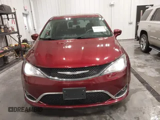 2019 Chrysler Pacifica Touring Plus z VIN 2C4RC1FGXKR706264, wystawiony jako IAAI lot #41483658 z przebiegiem 86 823 mil mil oraz . Historia ofert i sprzedaży dostępna na DreamBid. Obrazek 13.
