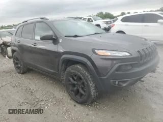 2017 Jeep Cherokee Trailhawk z VIN 1C4PJMBS5HW595681, wystawiony jako Copart lot #55242795 z przebiegiem 52 783 mil mil oraz Szkoda całkowita • Salvage title. Historia ofert i sprzedaży dostępna na DreamBid. Obrazek 4.