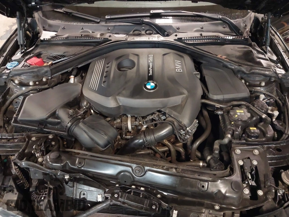 2019 BMW 4 Series 430i with VIN WBA4W3C52KAF93592, listed as a IAAI auction lot 41119481 with 104,214 mi miles and . Bid and sale history available at DreamBid. Image 10.