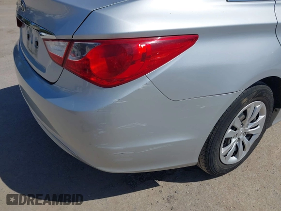 2012 Hyundai Sonata GLS with VIN 5NPEB4AC7CH331701, listed as a IAAI auction lot 42112081 with 122,050 mi miles. Bid and sale history available at carsss.com. Image 6.