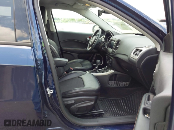 2018 Jeep Compass Latitude with VIN 3C4NJDBB2JT150463, listed as a IAAI auction lot 42452301 with 73,895 mi miles and . Bid and sale history available at DreamBid. Image 5.