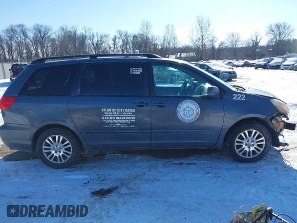 2007 Toyota Sienna XLE with VIN 5TDZK22C27S035151, listed as a IAAI auction lot 41380573 with 282,903 mi miles. Bid and sale history available at carsss.com. Image 13.