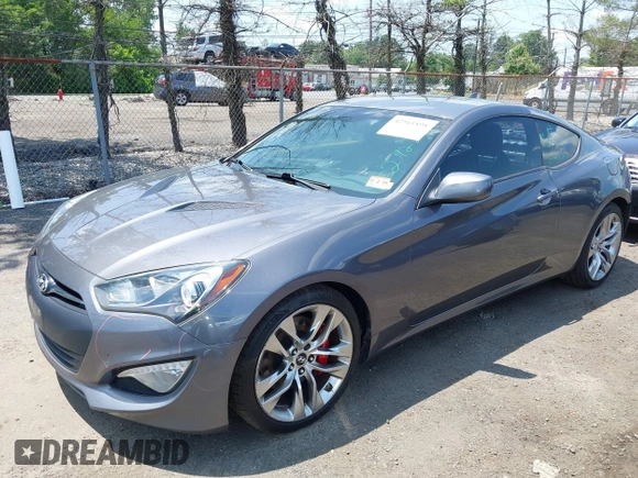 2014 Hyundai Genesis Coupe 2.0T with VIN KMHHT6KD6EU114447, listed as a IAAI auction lot 42561898 with 101,453 mi miles and . Bid and sale history available at DreamBid. Image 2.