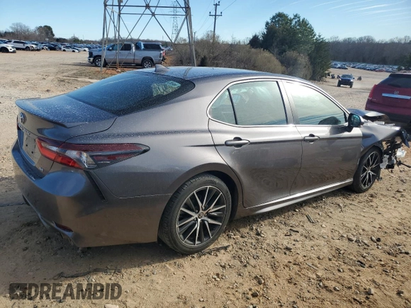 2022 Toyota Camry SE with VIN 4T1G11AK2NU633242, listed as a Copart auction lot 47376905 with 116,272 mi miles and Salvage Title. Bid and sale history available at DreamBid. Image 3.