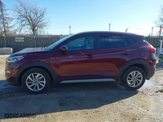 2017 Hyundai Tucson SE Plus with VIN KM8J33A45HU391175, listed as a IAAI auction lot 41803304 with 70,784 mi miles. Bid and sale history available at carsss.com. Image 15.