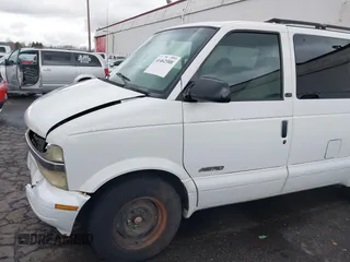2002 Chevrolet Astro with VIN 1GNDM19X02B153455, listed as a IAAI auction lot 41462588 with 349,613 mi miles. Bid and sale history available at carsss.com. Image 17.