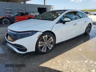 2023 Mercedes-Benz EQS 450+ z VIN W1KCG2DB4PA028894, wystawiony jako Copart lot #53255855 z przebiegiem Nie podano mil oraz Szkoda całkowita • Salvage title. Historia ofert i sprzedaży dostępna na DreamBid. Obrazek 1.