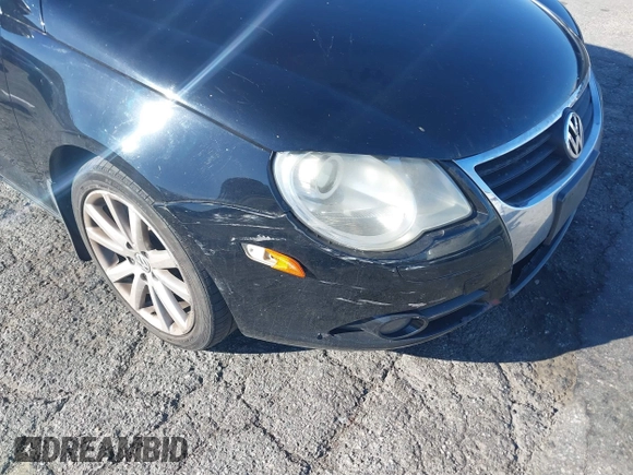 2011 Volkswagen Eos Komfort с VIN WVWBA7AH3BV001569, выставлен на аукционе IAAI как лот 41338372 с пробегом 173 248 миль миль и . История ставок и продаж доступна на DreamBid. Изображение 6.