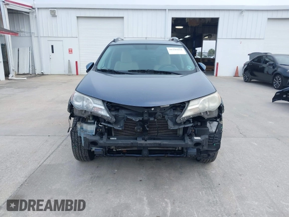 2013 Toyota RAV4 XLE with VIN 2T3RFREV7DW113833, listed as a IAAI auction lot 41545018 with 189,080 mi miles. Bid and sale history available at carsss.com. Image 13.