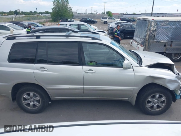 2007 Toyota Highlander w/3rd Row z VIN JTEEP21A370210215, wystawiony jako IAAI lot #42320402 z przebiegiem 166 315 mil mil oraz . Historia ofert i sprzedaży dostępna na DreamBid. Obrazek 13.