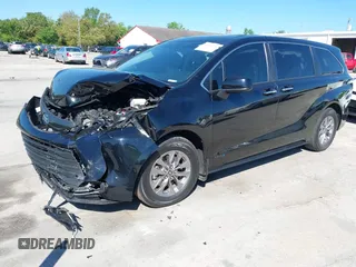 2022 Toyota Sienna XLE with VIN 5TDYRKEC2NS125318, listed as a IAAI auction lot 41764720 with 125,276 mi miles. Bid and sale history available at carsss.com. Image 2.