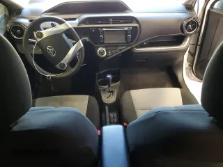 2016 Toyota Prius One z VIN JTDKDTB36G1134862, wystawiony jako Copart lot #53493945 z przebiegiem Nie podano mil oraz Czysty tytuł • Clean title. Historia ofert i sprzedaży dostępna na DreamBid. Obrazek 8.