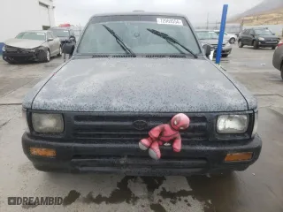 1994 Toyota 2WD Pickups with VIN 4TARN81A7RZ178121, listed as a Copart auction lot 72069554 with 304,536 mi miles and Clean Title. Bid and sale history available at carsss.com. Image 5.