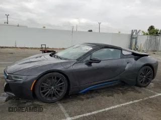 2019 BMW i8 z VIN WBY2Z6C57K7D00400, wystawiony jako Copart lot #63623433 z przebiegiem 4255 mil mil oraz . Historia ofert i sprzedaży dostępna na DreamBid. Obrazek 1.