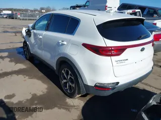 2020 Kia Sportage LX with VIN KNDPMCAC4L7792355, listed as a IAAI auction lot 41433828 with 67,139 mi miles. Bid and sale history available at carsss.com. Image 3.