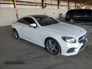 2019 Mercedes-Benz E 450 z VIN WDD1J6HBXKF108139, wystawiony jako Copart lot #58035605 z przebiegiem 44 987 mil mil oraz Szkoda całkowita • Salvage title. Historia ofert i sprzedaży dostępna na DreamBid. Obrazek 4.