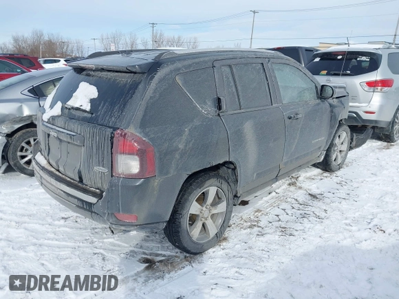 2017 Jeep Compass Latitude с VIN 1C4NJDEB9HD112059, выставлен на аукционе IAAI как лот 41424780 с пробегом 178 045 миль миль и . История ставок и продаж доступна на DreamBid. Изображение 4.