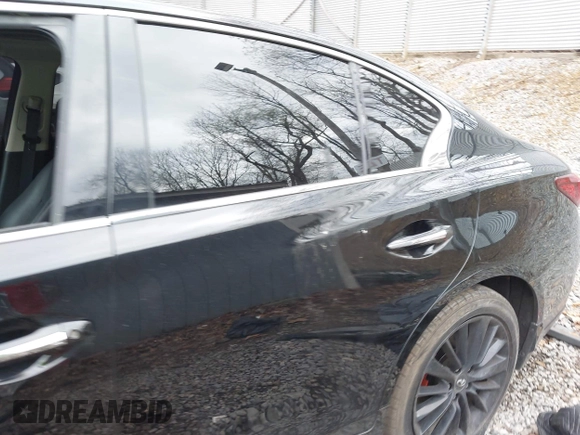 2018 Infiniti Q50 3.0t LUXE with VIN JN1EV7AR8JM442468, listed as a IAAI auction lot 42071717 with 107,484 mi miles. Bid and sale history available at carsss.com. Image 11.