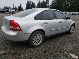 2004 Volvo S40 z VIN YV1MS382242015462, wystawiony jako Copart lot #80990264 z przebiegiem 193 137 mil mil oraz Czysty tytuł • Clean title. Historia ofert i sprzedaży dostępna na DreamBid. Obrazek 3.