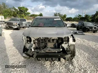 2023 Lexus GX 460 Luxury z VIN JTJGM7BX6P5350328, wystawiony jako Copart lot #84423404 z przebiegiem 16 840 mil mil oraz Nie do naprawy • Non repairable. Historia ofert i sprzedaży dostępna na DreamBid. Obrazek 15.