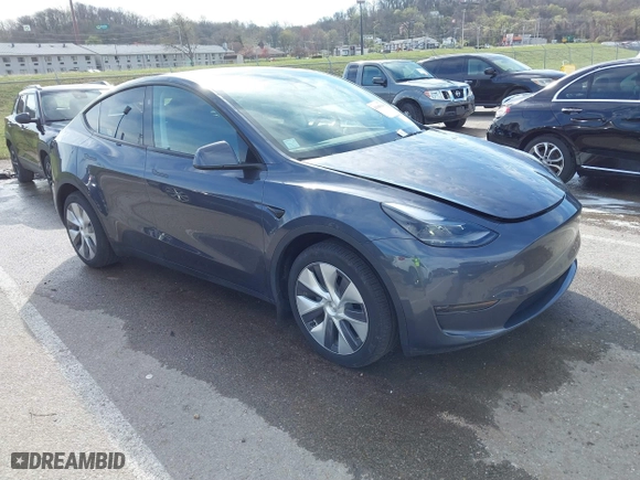 2023 Tesla Model Y Long Range with VIN 7SAYGDEE3PA204992, listed as a IAAI auction lot 41849104 with 22,490 mi miles. Bid and sale history available at carsss.com. Image 1.