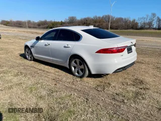 2018 Jaguar XF 25t with VIN SAJBR4FX5JCY70175, listed as a Copart auction lot 57207855 with 127,416 mi miles and Clean Title. Bid and sale history available at DreamBid. Image 3.