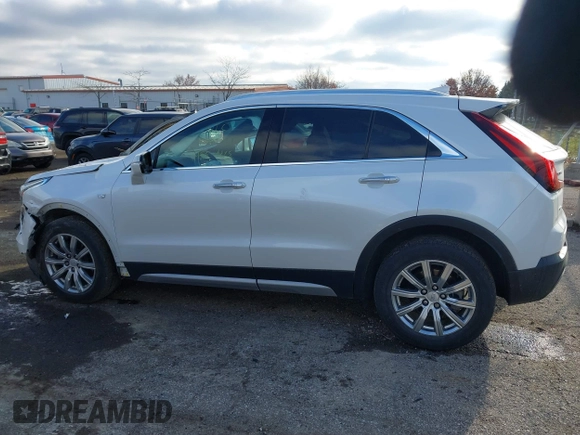 2022 Cadillac XT4 AWD Premium Luxury with VIN 1GYFZDR49NF105003, listed as a IAAI auction lot 41009382 with 43,395 mi miles and . Bid and sale history available at carsss.com. Image 14.