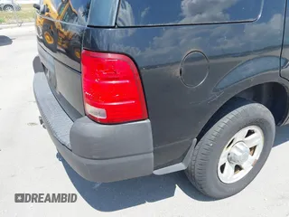 2003 Ford Explorer XLS with VIN 1FMZU62K83UC02297, listed as a IAAI auction lot 42198634 with 139,892 mi miles and . Bid and sale history available at DreamBid. Image 6.